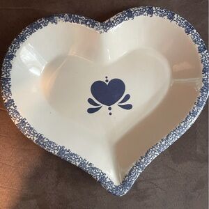 Blue and white sponge country heart baking dish